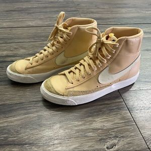 Nike Blazer Mid '77 Butter Canvas Sz 8.5